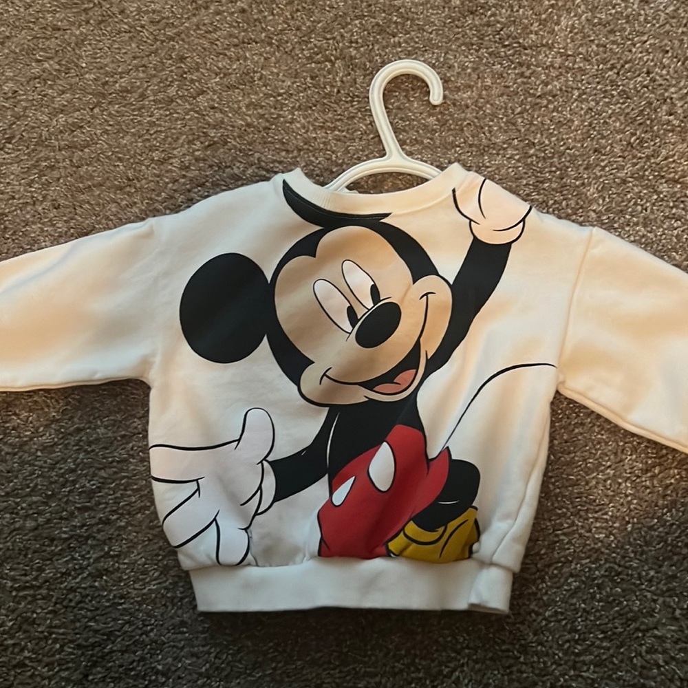 Mickey Mous Sweatshirt